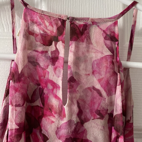 Cynthia Rowley 100% silk Barbie pink fuchsia shades of petals keyhole halter top - Picture 6 of 6
